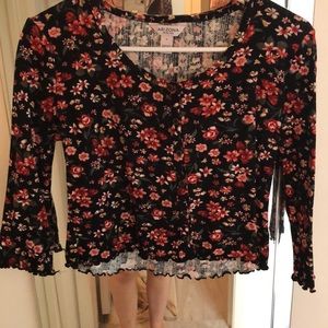 Floral 3/4 quarter sleeve blouse size medium